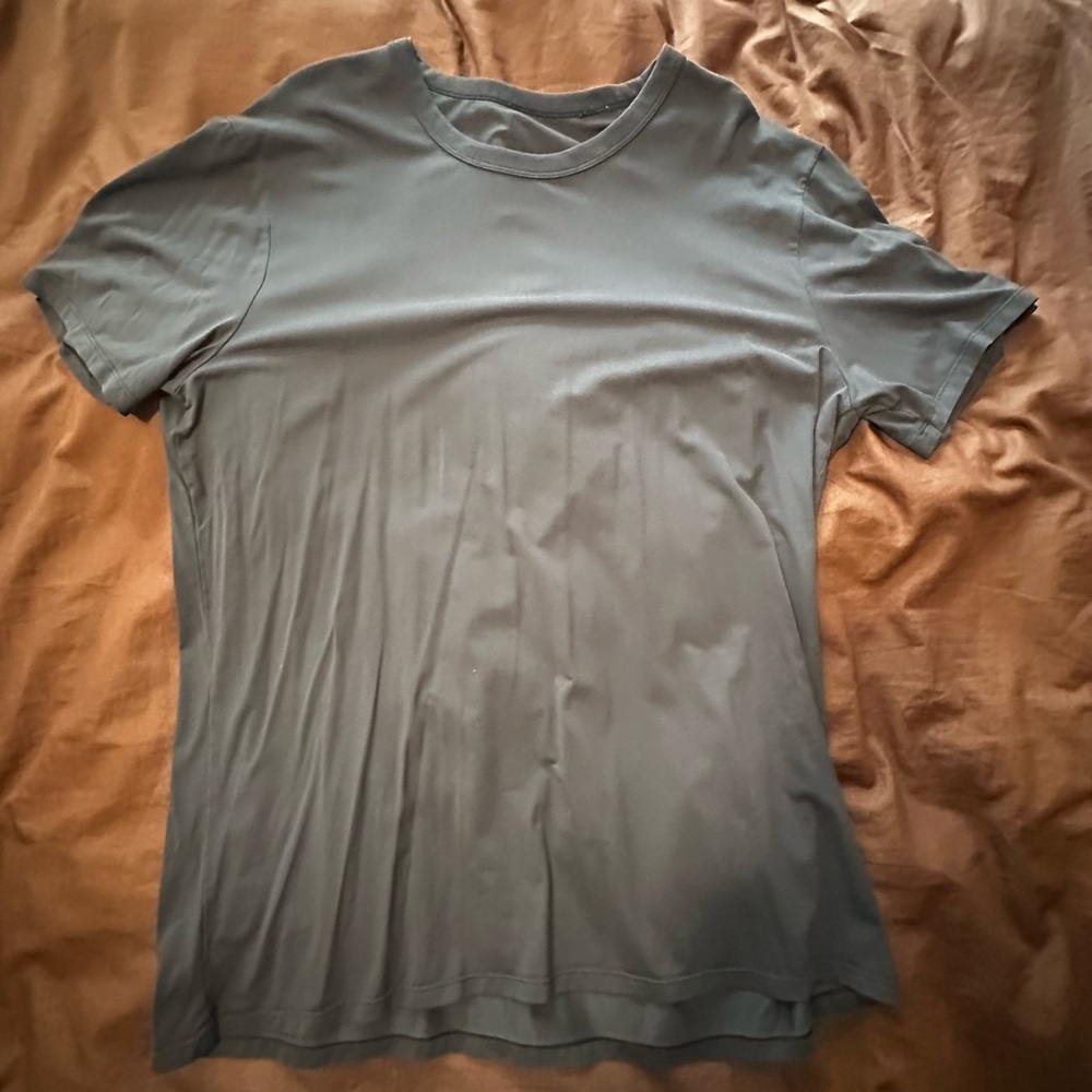 lululemon athletica Slate Gray Short Sleeve Tee